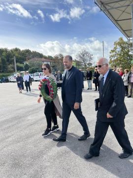 Polaganje vencev ob 1. novembru (11)